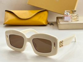 Picture of Loewe Sunglasses _SKUfw51902157fw